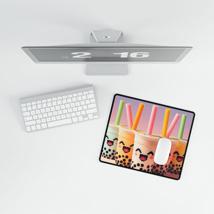 Schreibtischunterlagen mit Boba-Tee und Freunden, lächelndes Design 