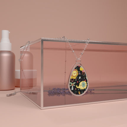 Niedliche ovale Halskette mit Tiermuster-Design 